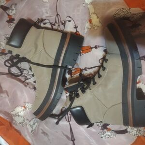 Stylish Tan and Black Women's Boots